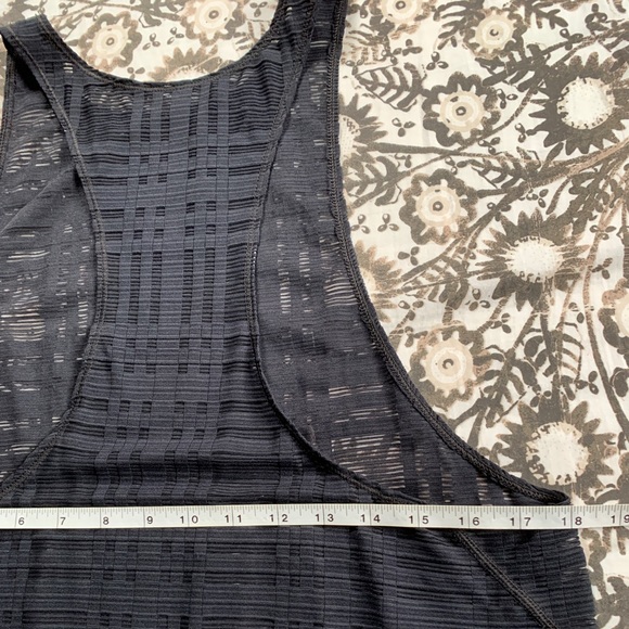 Vimmia Plaid Dash Tank - Picture 5 of 11